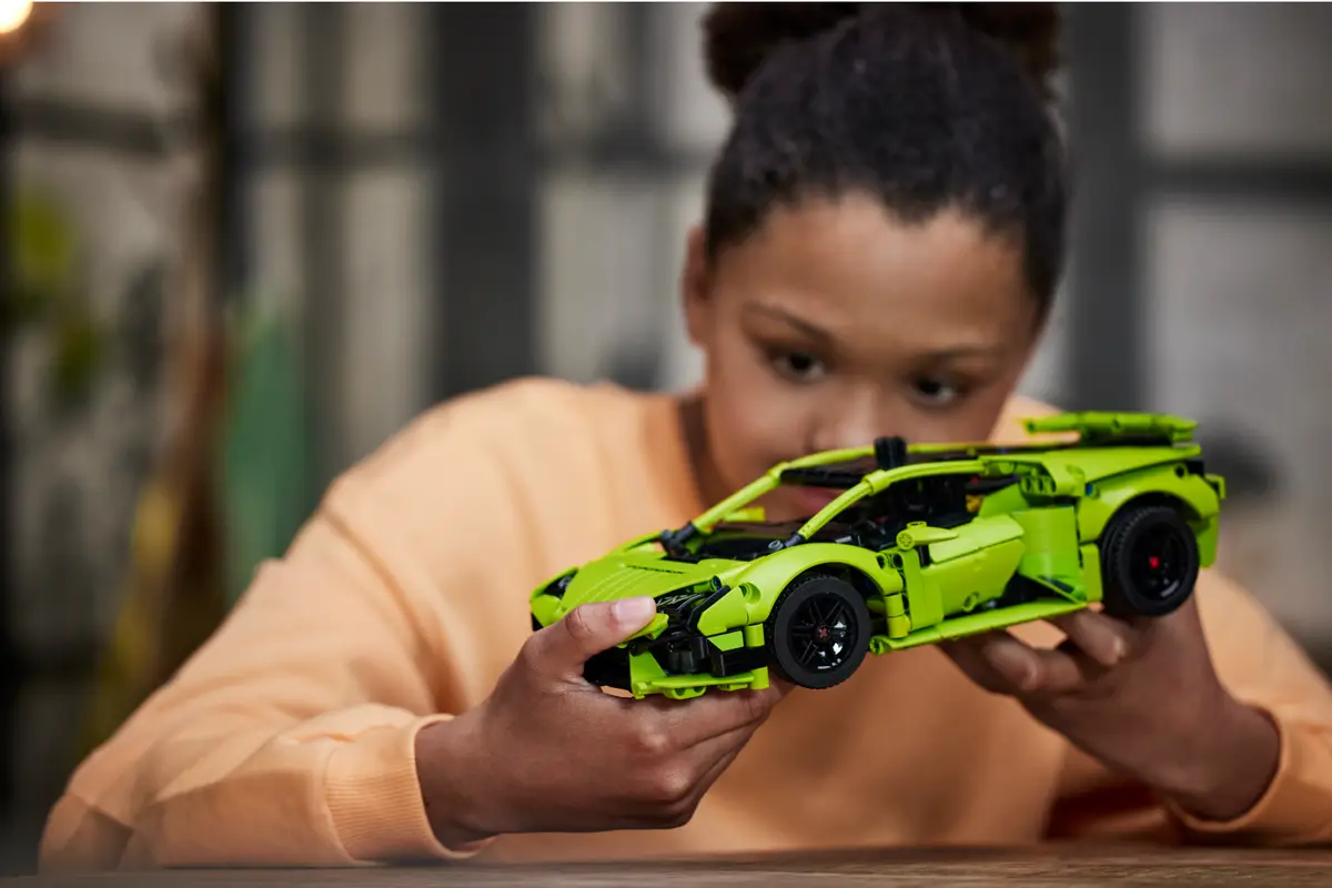Lego Tech Lamborghini Huracan 42161 - Image 4