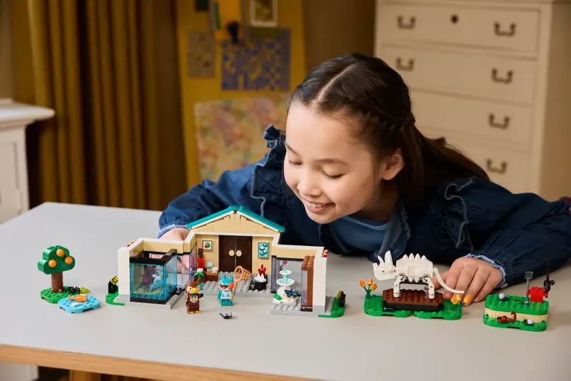 Lego AC Blathers's Museum Collection 77056 - Image 3
