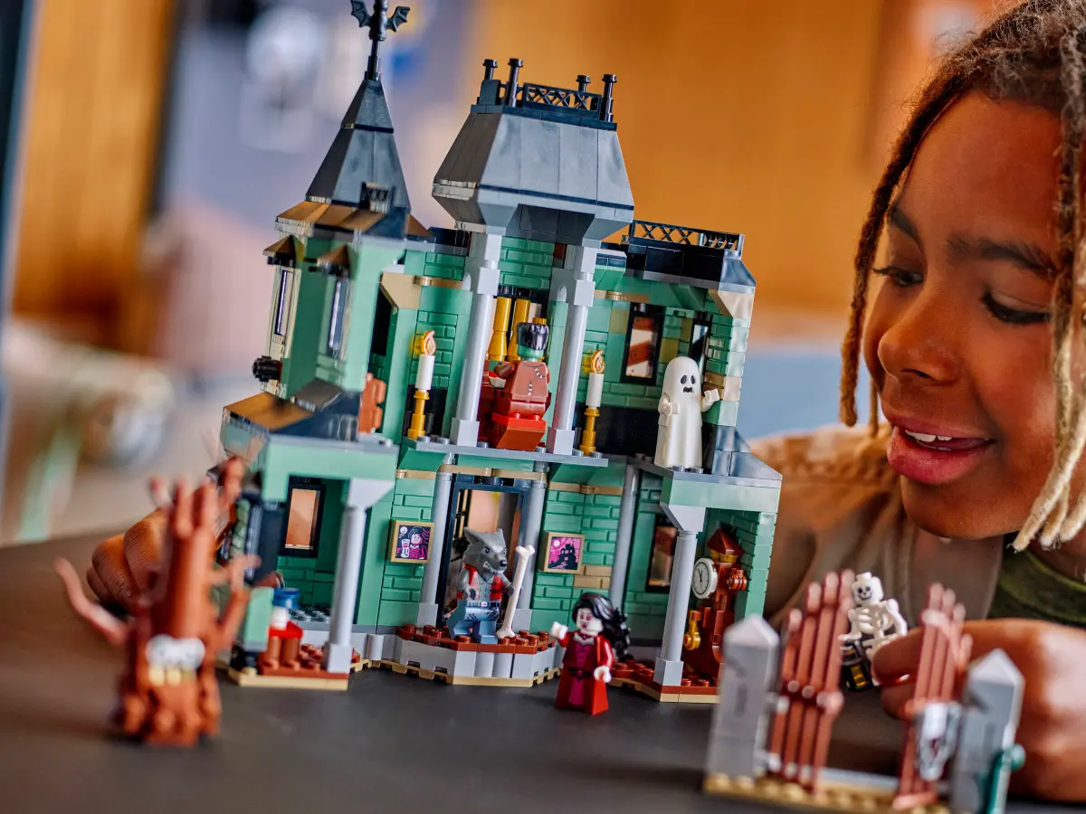 Lego Creator Haunted Mansion 31167 - Image 7