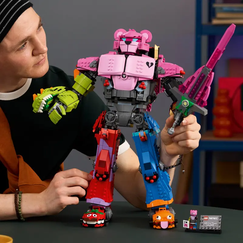 Lego Fortnite Mecha Team Leader 77078 - Image 4