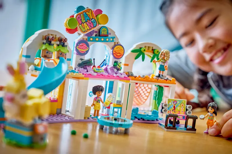Lego Friends Fun Indoor Playground 42686 - Image 4