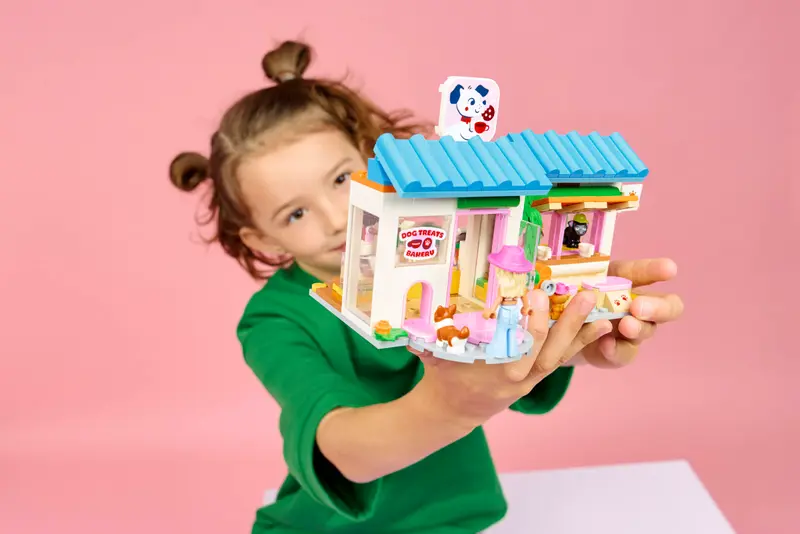 Lego Friends Dog Treats Bakery 42677 - Image 5