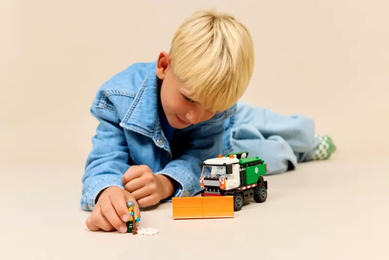 Lego City Snowplow 60490 - Image 4