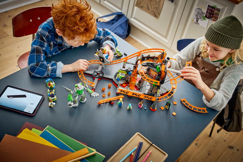 Lego City Lava Land Roller Coaster Park 60501 - Image 4