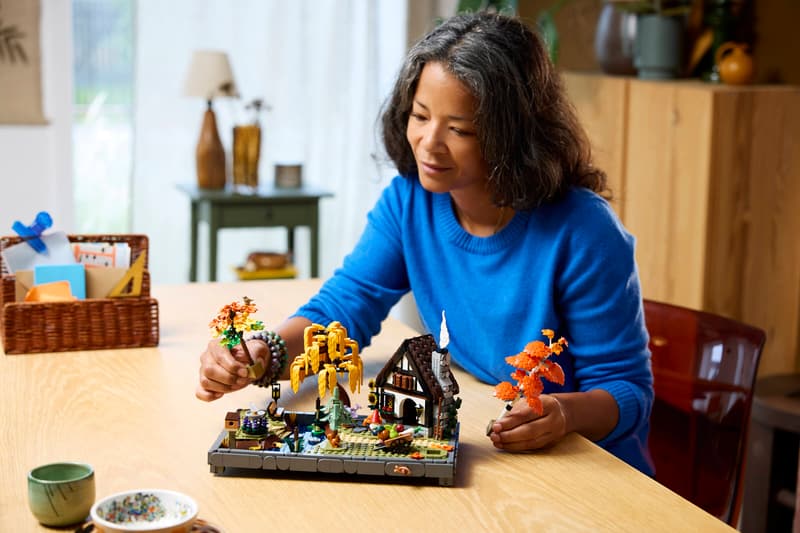 Lego Icon Autumn Cottage Garden 11372 - Image 4