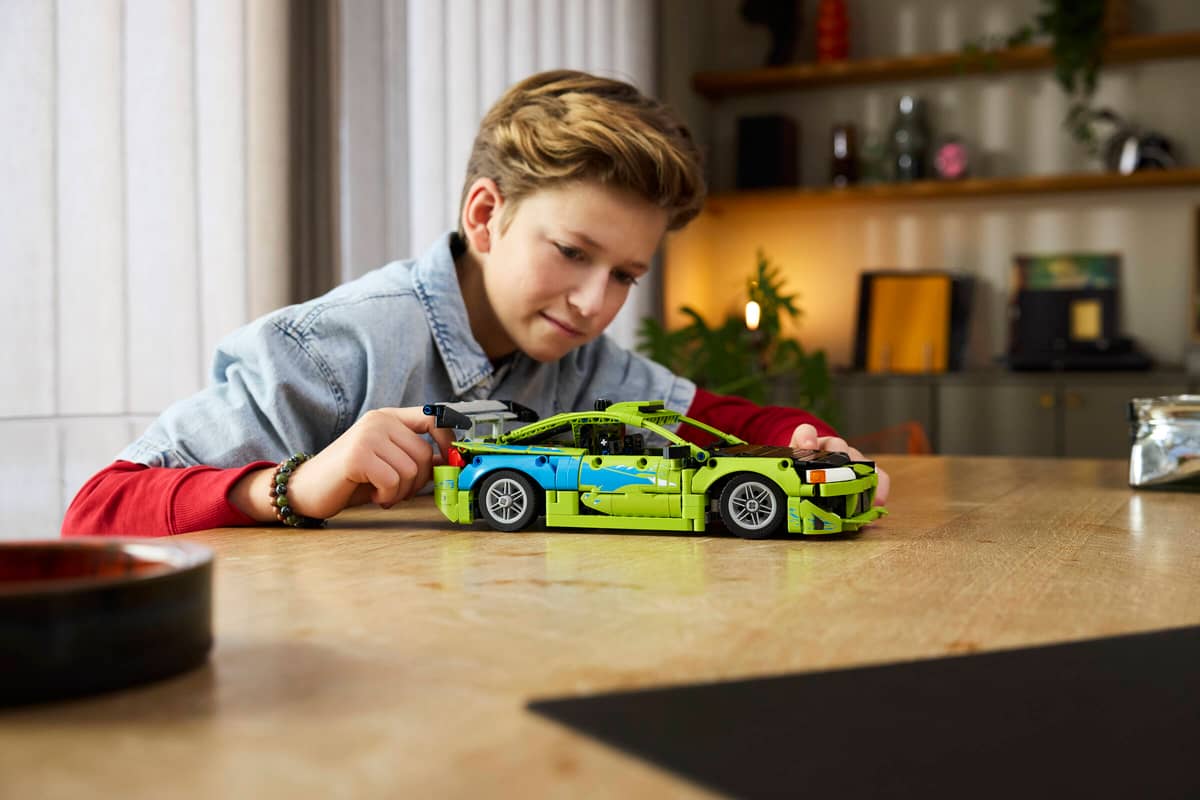 Lego Tech Fast and Furious Mitsubishi Eclipse Car 42229 - Image 4