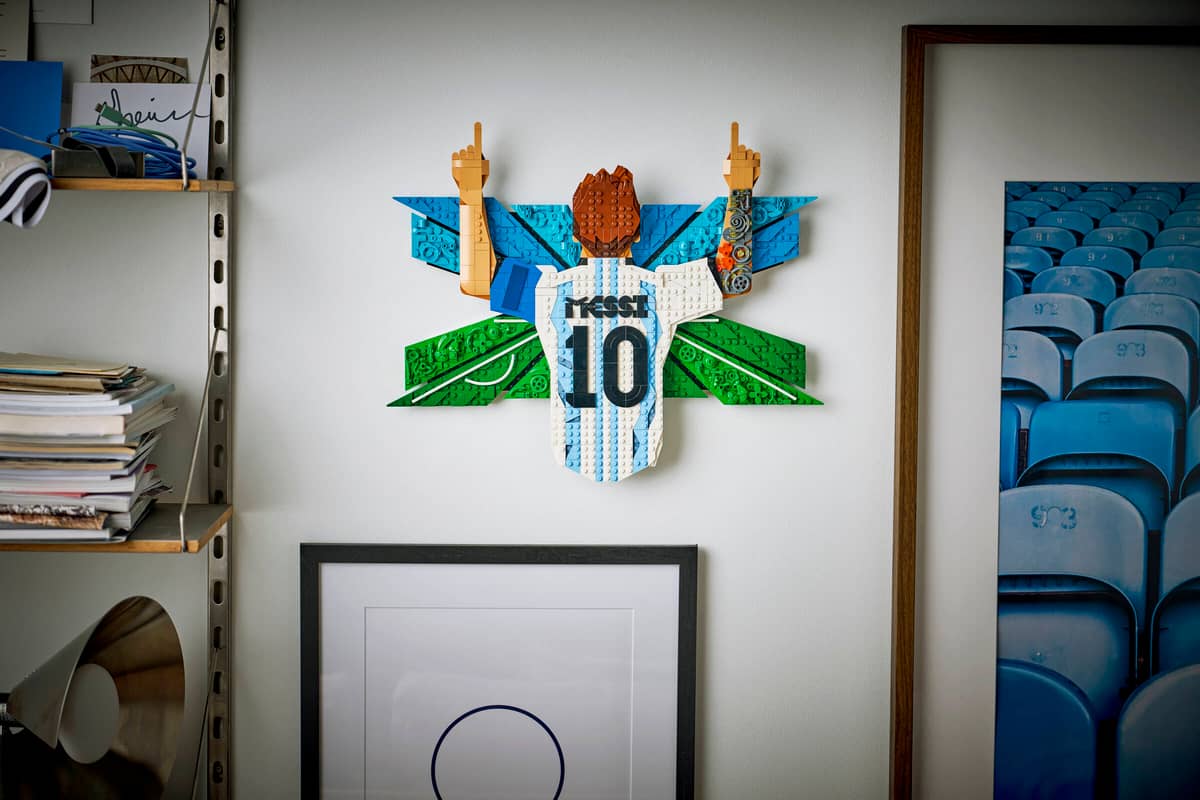 Lego Editions Lionel Messi Celebration 43018 - Image 3