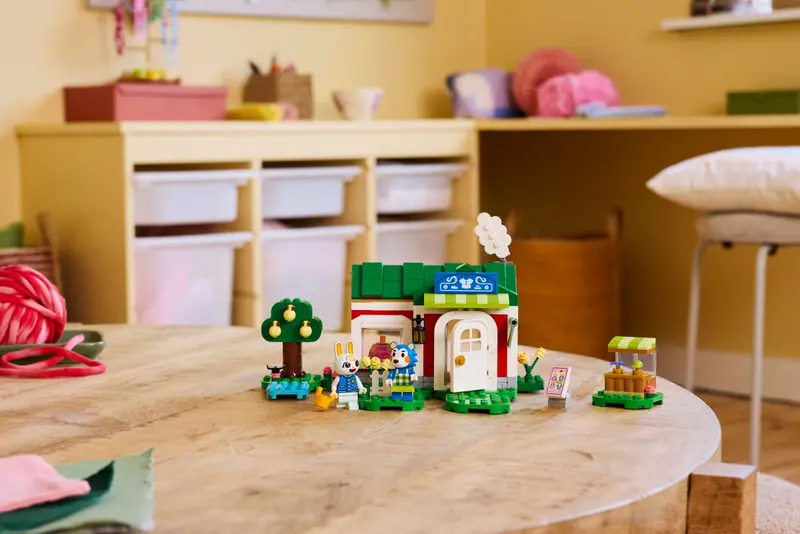Lego AC Able Sisters Clothing Shop 77055 - Image 4