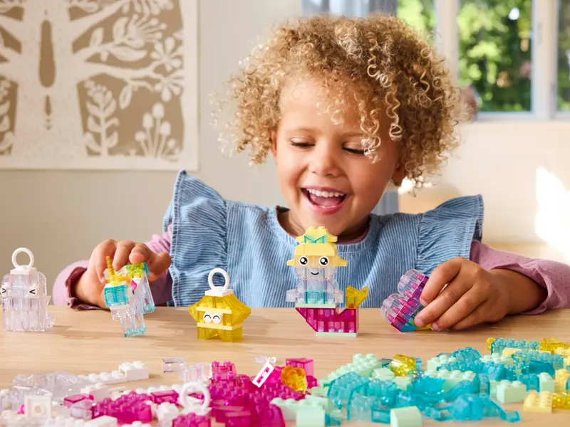 Lego Classic Magical Transparent Box 11040 - Image 6