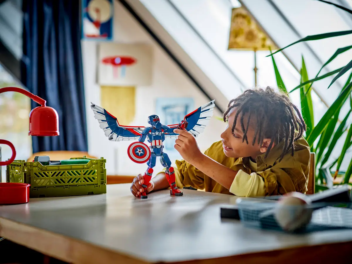 Lego SH New Captain America Figure 76296 - Image 4