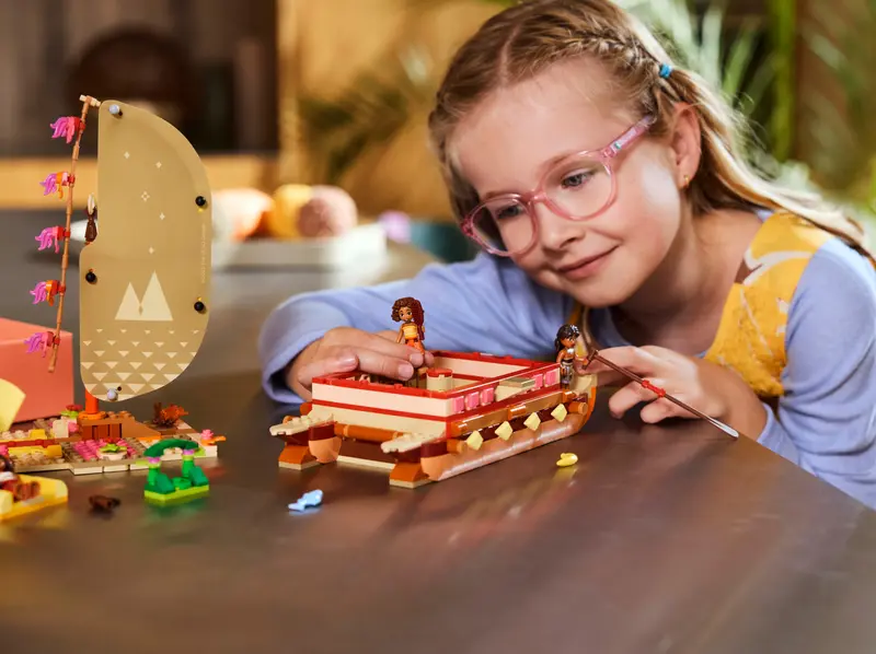 Lego Disney Moanas Adventure Canoe 43270 - Image 4