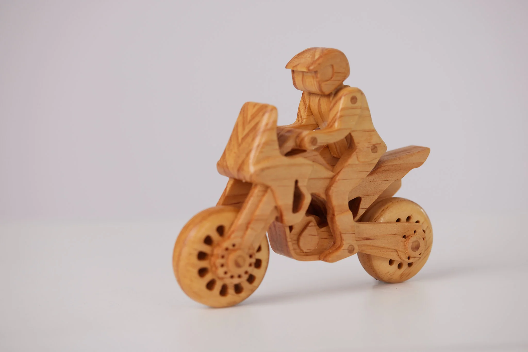 Huhu Adventure Bike - Image 2