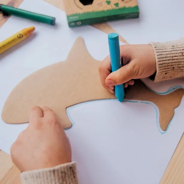 HS Jumbo Stencils and Crayons Activity Set - Image 3
